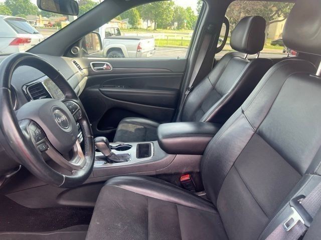 Jeep Grand Cherokee Vehicle Full-screen Gallery Image 08