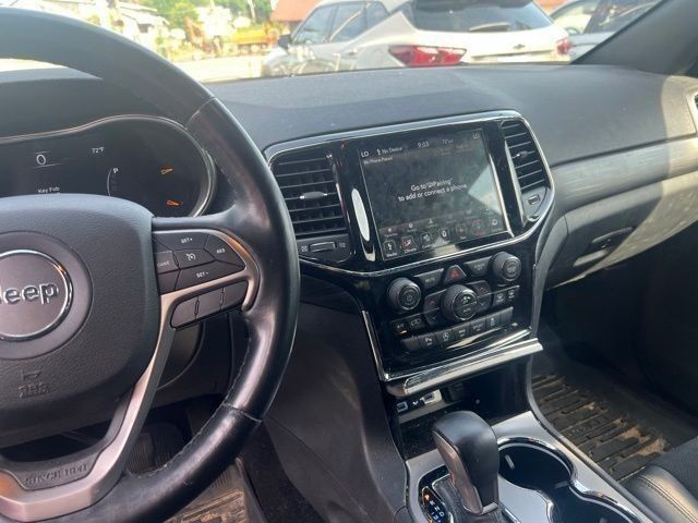 Jeep Grand Cherokee Vehicle Full-screen Gallery Image 09