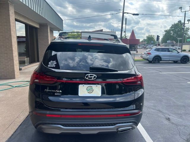 Hyundai Santa Fe Vehicle Full-screen Gallery Image 5