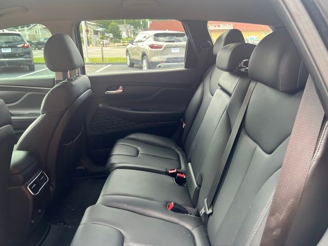 Hyundai Santa Fe Vehicle Full-screen Gallery Image 8