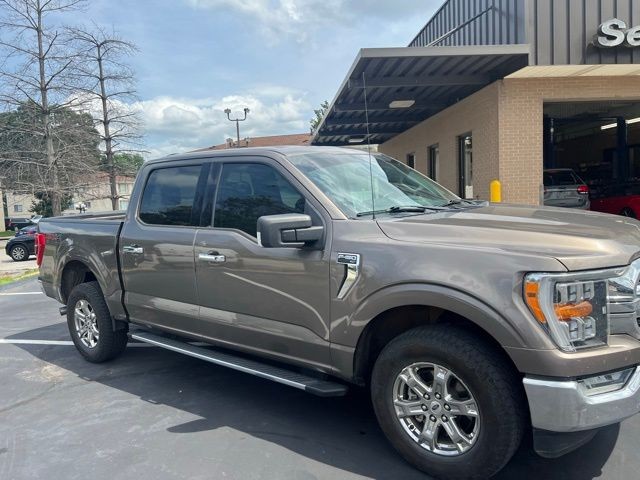 Ford F-150 Vehicle Full-screen Gallery Image 3
