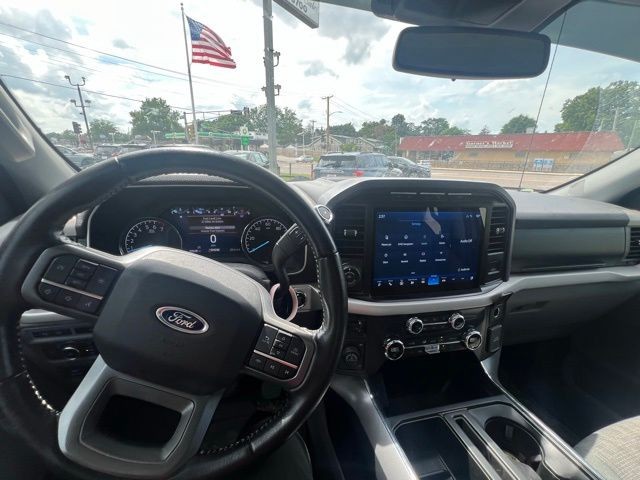 Ford F-150 Vehicle Full-screen Gallery Image 8