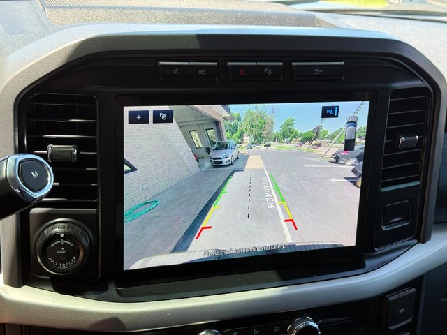 Ford F-150 Vehicle Full-screen Gallery Image 21
