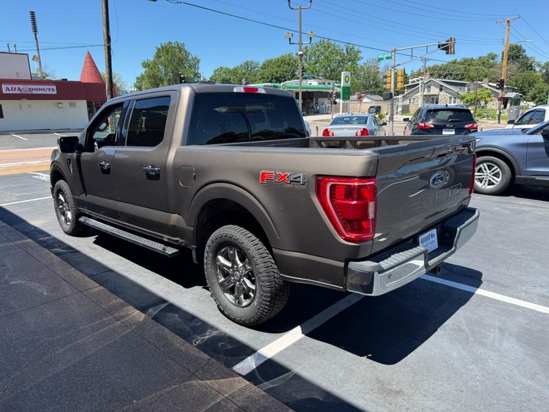 Ford F-150 Vehicle Full-screen Gallery Image 04