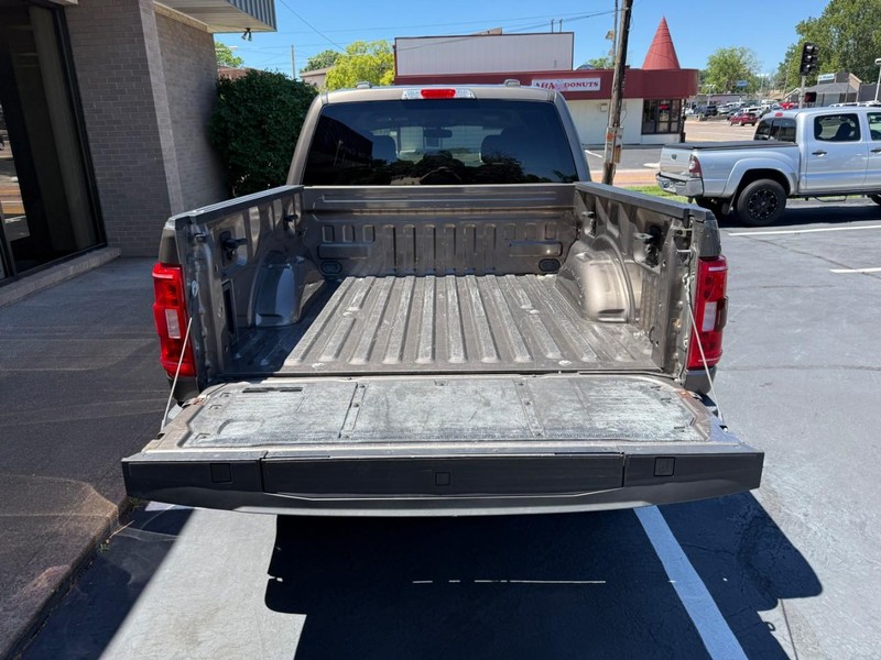 Ford F-150 Vehicle Full-screen Gallery Image 06