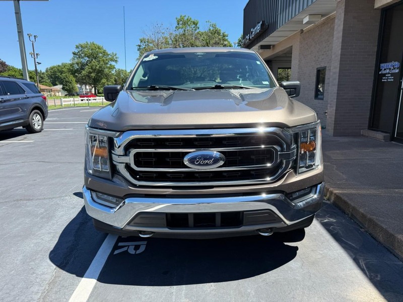 Ford F-150 Vehicle Full-screen Gallery Image 09