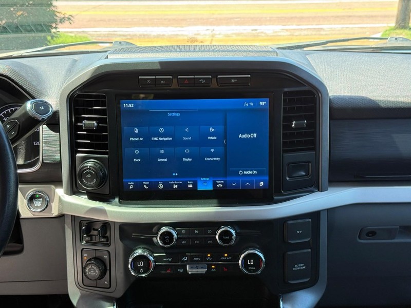 Ford F-150 Vehicle Full-screen Gallery Image 13