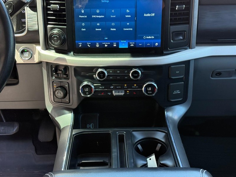 Ford F-150 Vehicle Full-screen Gallery Image 14