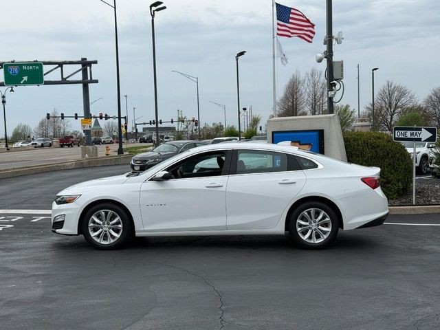 Chevrolet Malibu Vehicle Full-screen Gallery Image 2