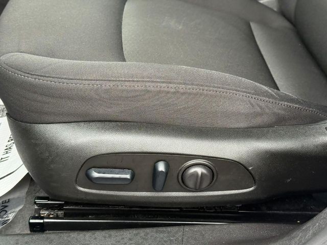 Chevrolet Malibu Vehicle Full-screen Gallery Image 17