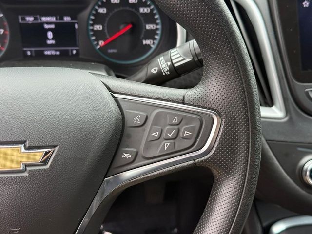 Chevrolet Malibu Vehicle Full-screen Gallery Image 19