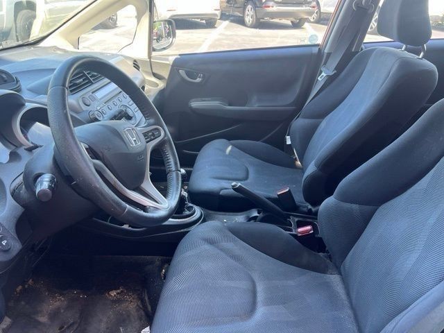 Honda Fit Vehicle Full-screen Gallery Image 05