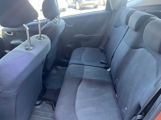 Honda Fit Vehicle Full-screen Gallery Image 06