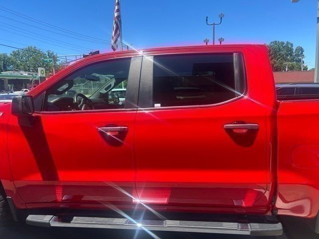Chevrolet Silverado 1500 Vehicle Full-screen Gallery Image 7