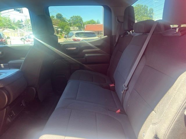 Chevrolet Silverado 1500 Vehicle Full-screen Gallery Image 10