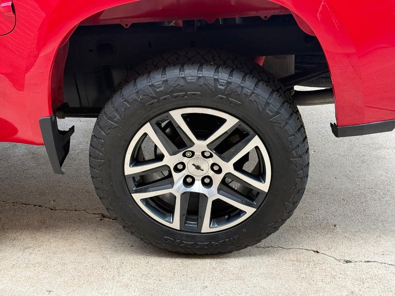 Chevrolet Silverado 1500 Vehicle Full-screen Gallery Image 5
