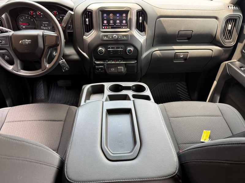 Chevrolet Silverado 1500 Vehicle Full-screen Gallery Image 11