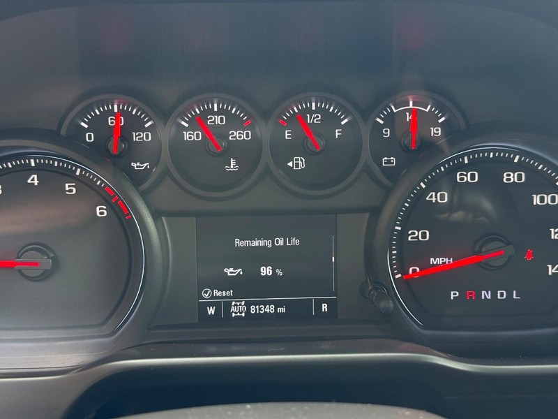 Chevrolet Silverado 1500 Vehicle Full-screen Gallery Image 18