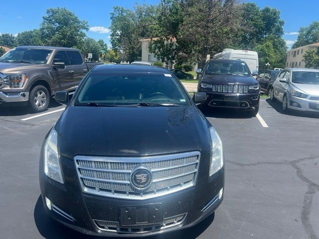 Cadillac XTS Vehicle Full-screen Gallery Image 2