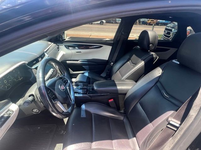 Cadillac XTS Vehicle Full-screen Gallery Image 6