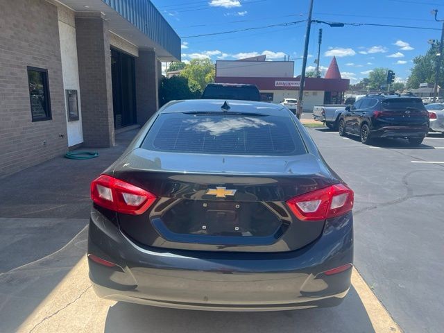 Chevrolet Cruze Vehicle Full-screen Gallery Image 4