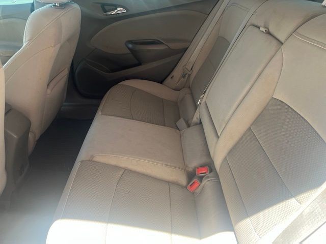Chevrolet Cruze Vehicle Full-screen Gallery Image 7