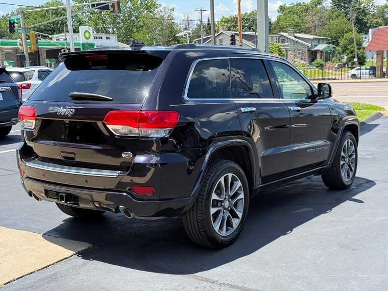 Jeep Grand Cherokee Vehicle Full-screen Gallery Image 3
