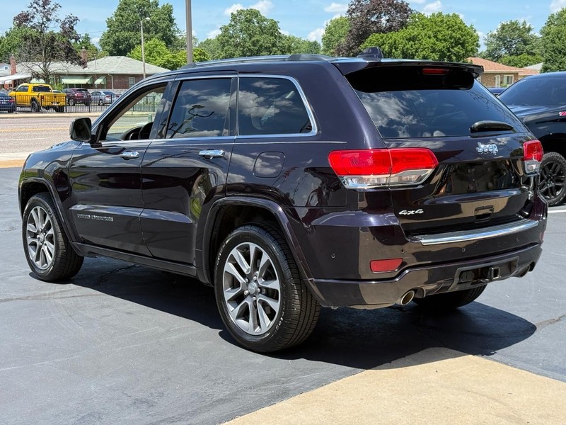 Jeep Grand Cherokee Vehicle Full-screen Gallery Image 6