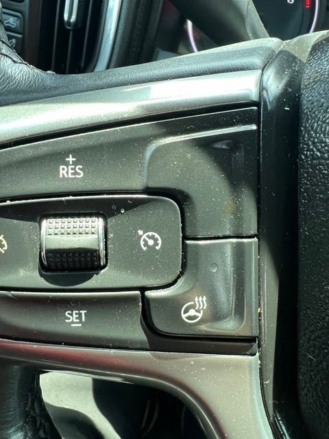 Chevrolet Silverado 1500 LTD Vehicle Full-screen Gallery Image 15