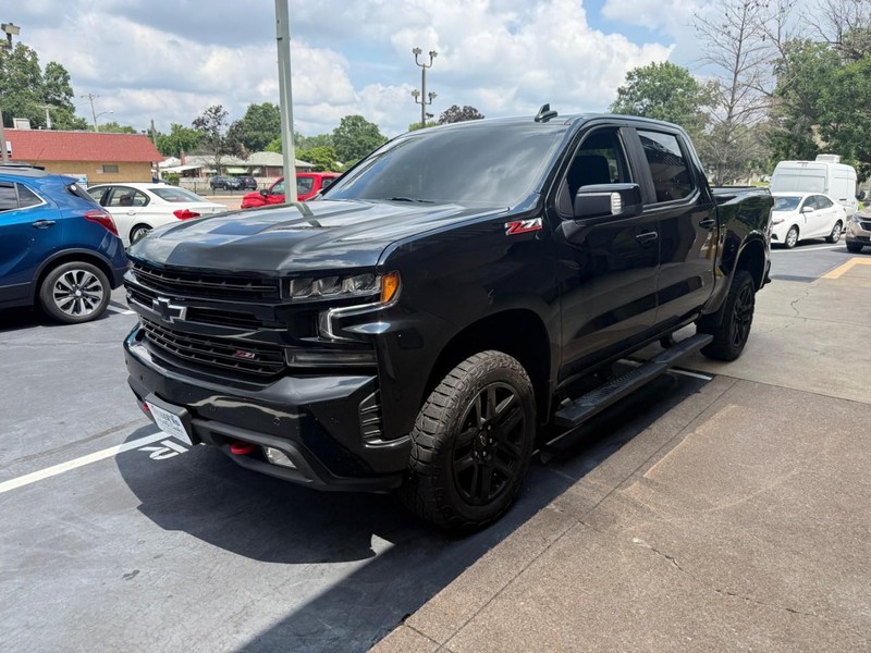 Chevrolet Silverado 1500 LTD Vehicle Full-screen Gallery Image 8