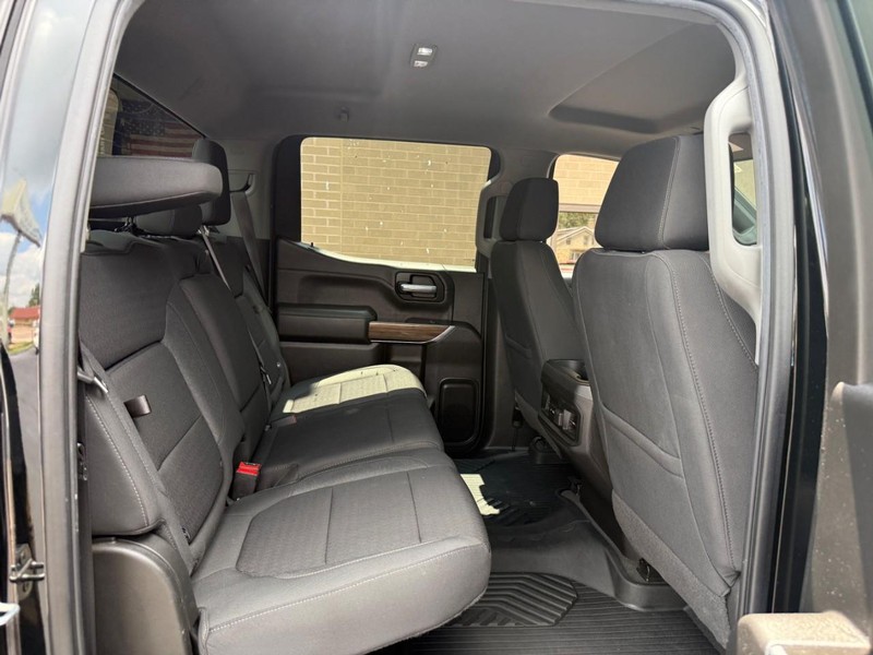 Chevrolet Silverado 1500 LTD Vehicle Full-screen Gallery Image 10