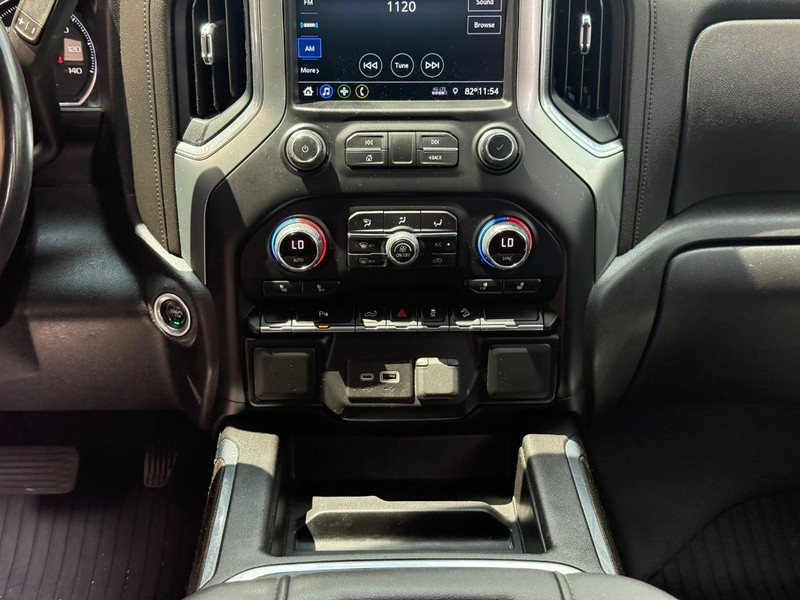 Chevrolet Silverado 1500 LTD Vehicle Full-screen Gallery Image 14