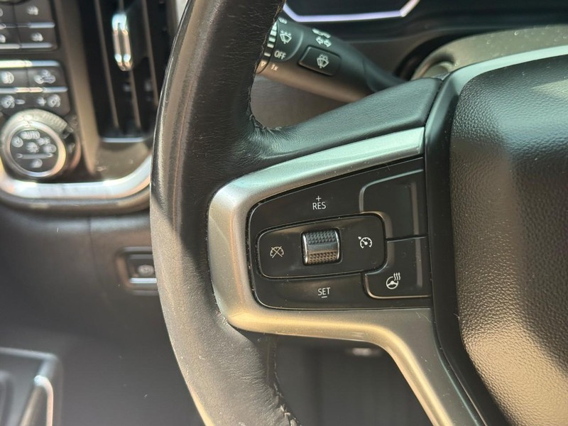Chevrolet Silverado 1500 LTD Vehicle Full-screen Gallery Image 18
