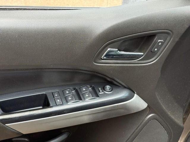 Chevrolet Colorado Vehicle Full-screen Gallery Image 15
