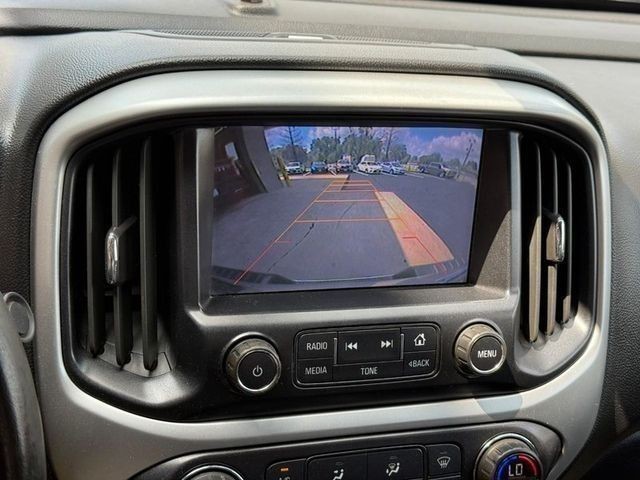 Chevrolet Colorado Vehicle Full-screen Gallery Image 23