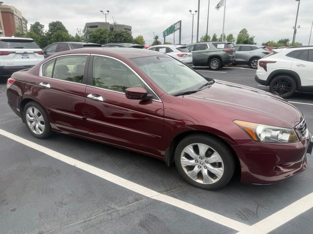 Honda Accord Sedan Vehicle Full-screen Gallery Image 4