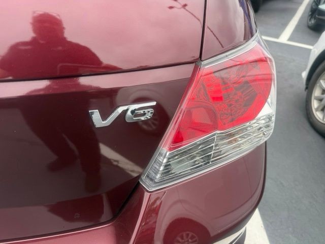 Honda Accord Sedan Vehicle Full-screen Gallery Image 10