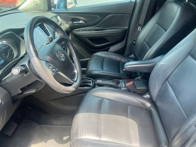 Buick Encore Vehicle Full-screen Gallery Image 06