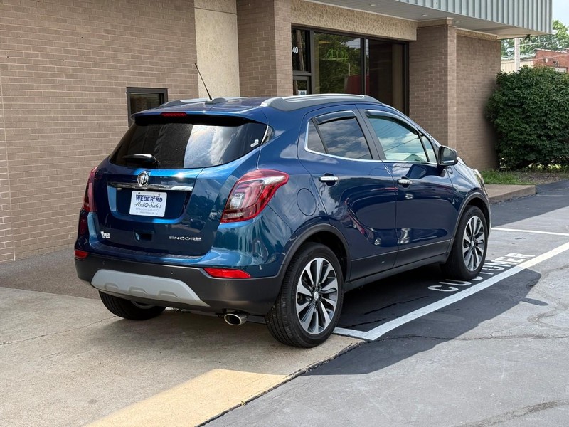 Buick Encore Vehicle Full-screen Gallery Image 3