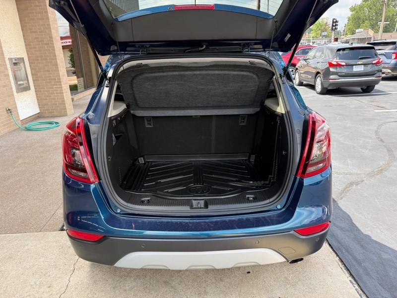 Buick Encore Vehicle Full-screen Gallery Image 6