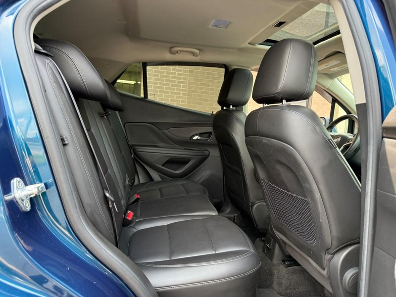 Buick Encore Vehicle Full-screen Gallery Image 10