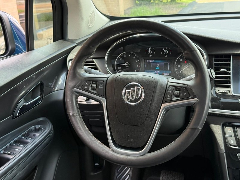 Buick Encore Vehicle Full-screen Gallery Image 12
