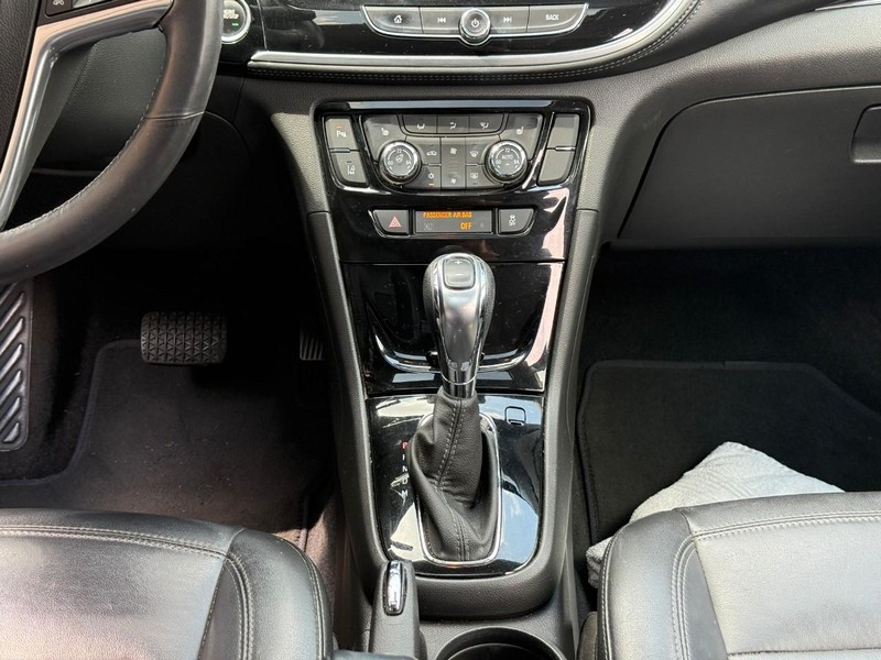 Buick Encore Vehicle Full-screen Gallery Image 14