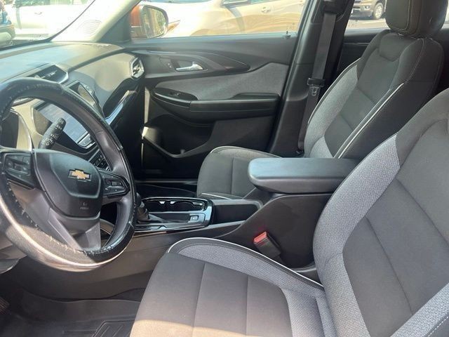 Chevrolet TrailBlazer Vehicle Full-screen Gallery Image 05