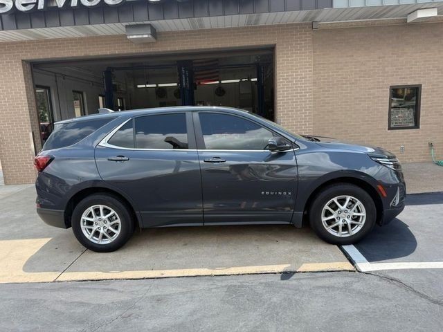 Chevrolet Equinox Vehicle Full-screen Gallery Image 2