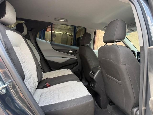 Chevrolet Equinox Vehicle Full-screen Gallery Image 10