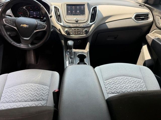 Chevrolet Equinox Vehicle Full-screen Gallery Image 11