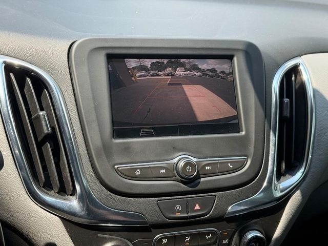Chevrolet Equinox Vehicle Full-screen Gallery Image 23