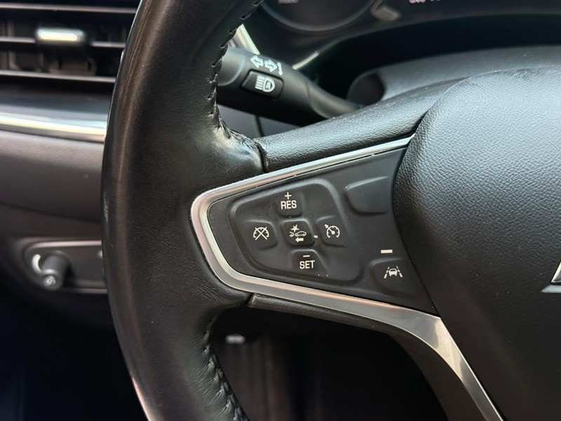 Chevrolet Equinox Vehicle Full-screen Gallery Image 19