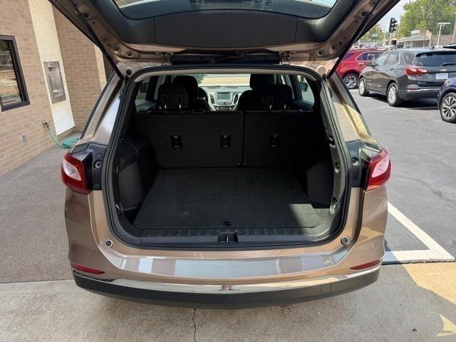 Chevrolet Equinox Vehicle Full-screen Gallery Image 5